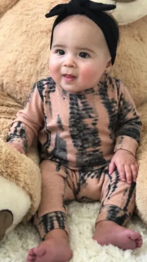 Baby Peach Tie Dye Lounge Set - Pullover & Joggers