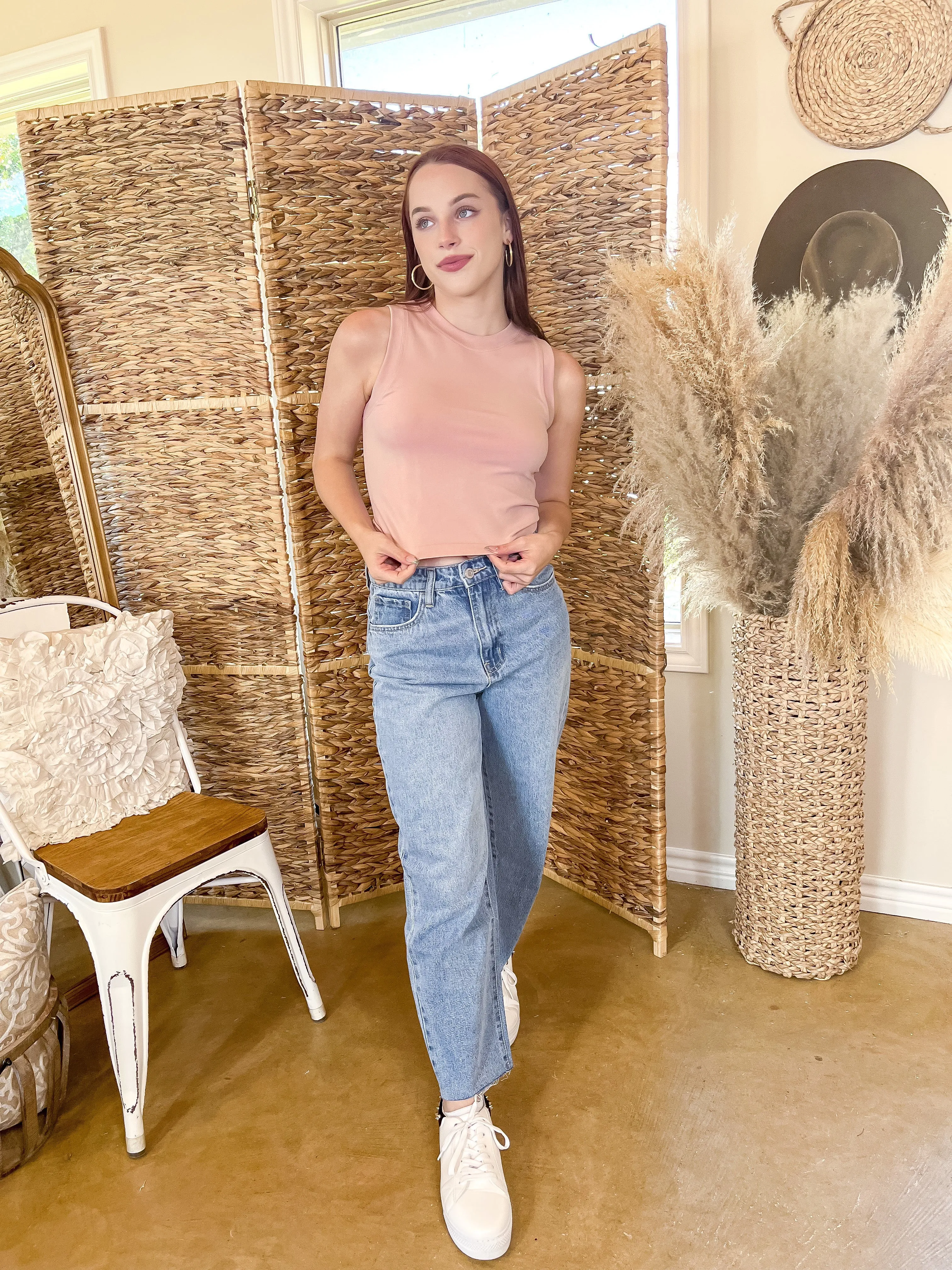 Chill Date High Cropped Muscle Tank Top in Pale Pink