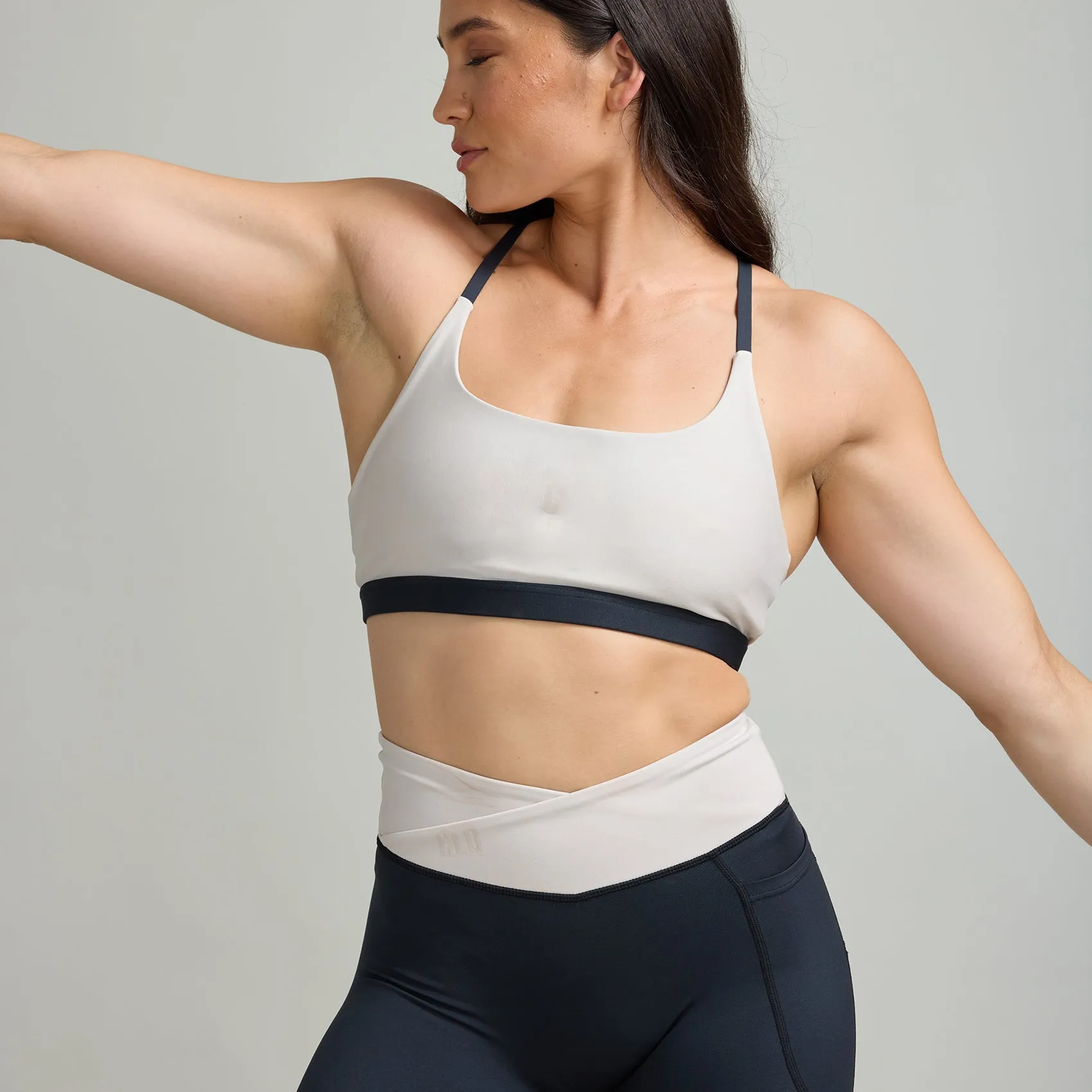 CLQ Flex Bonded Yoga Bra - Black and Bone