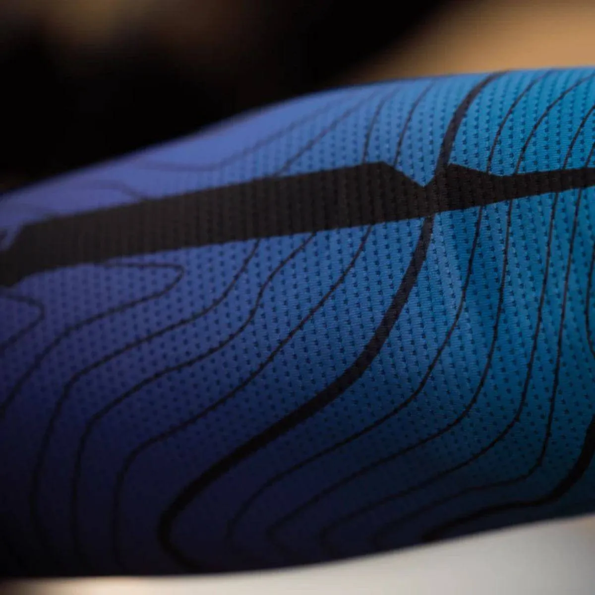 Eurus Cooling Sleeves - Blue   Purple