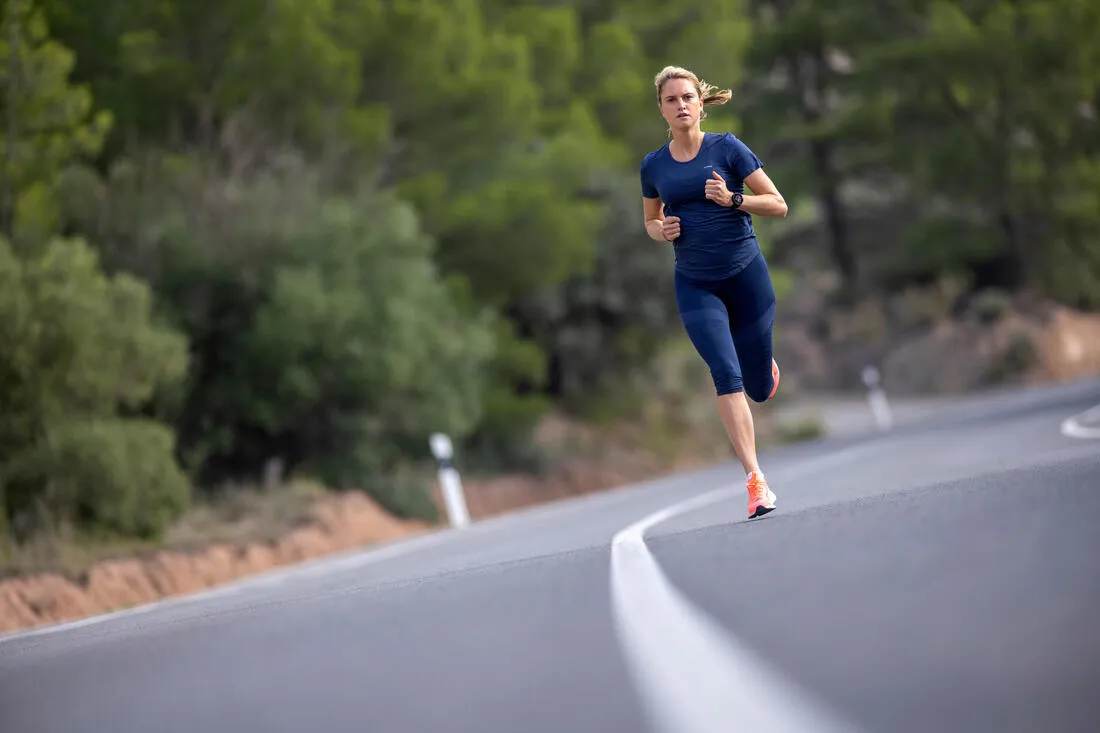 Women's Seamless Running& Trail Running T-Shirt-KIPRUN Run 500 Comfort