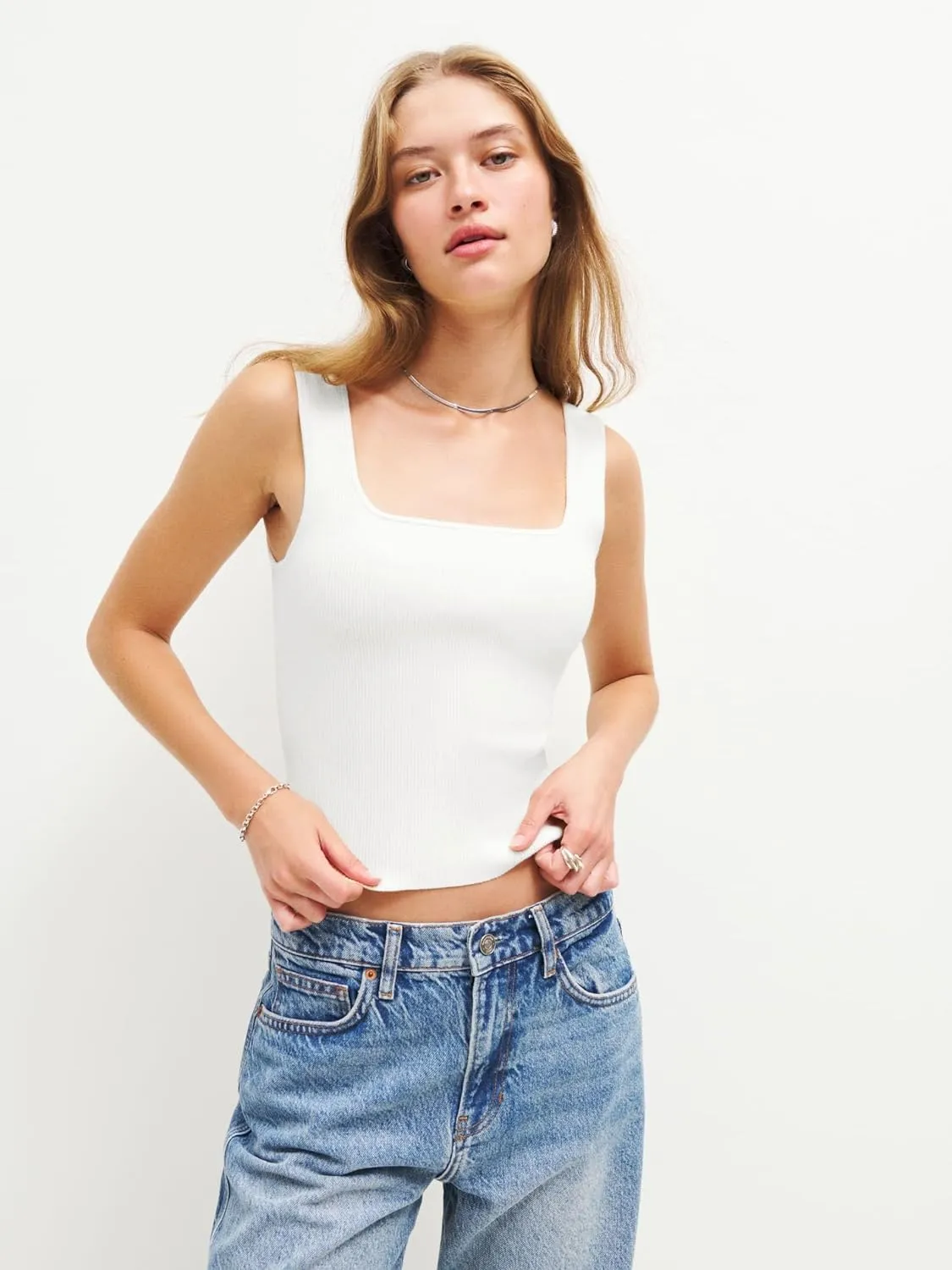 Zeagoo Womens 2024 Summer Tank Top Square Neck Ribbed Knit Crop Top Sleeveless Camisoles Slim Fitted Basic Sweater Shirt